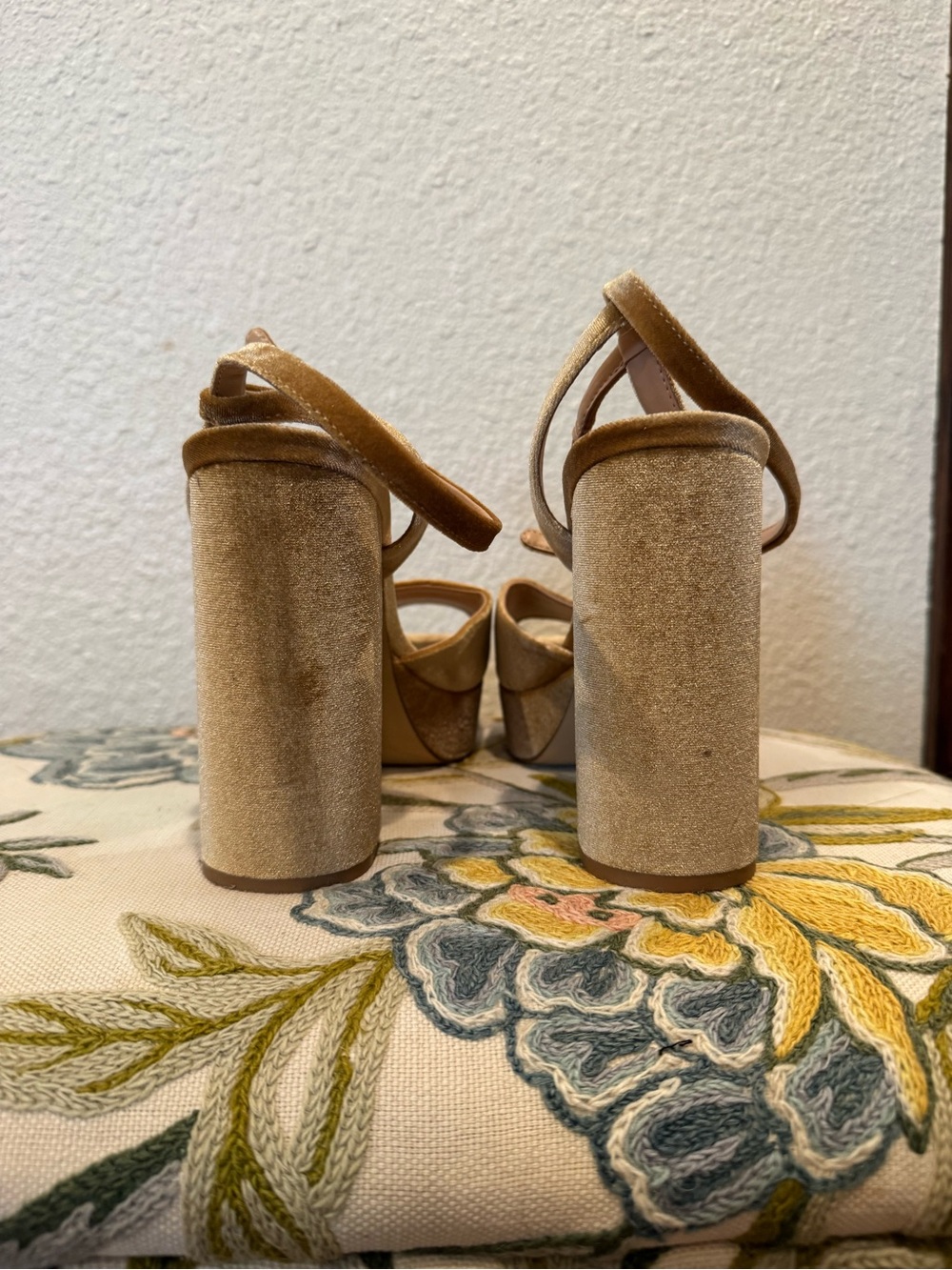 Steve Madden Tan Velvet Block Heel Sandals